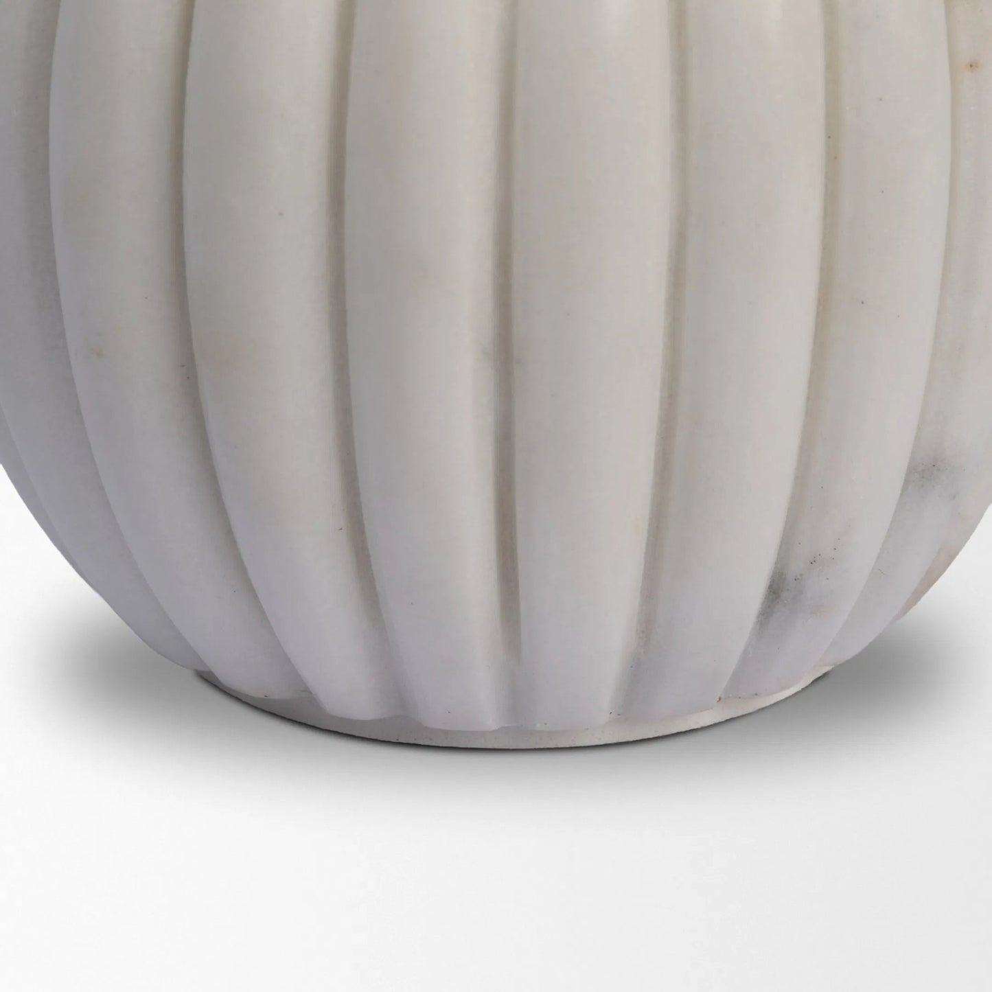 006 SI-2540727 | Closeup | Cava Mortar & Pestle by Mercana in white. Made from marble in a unique style.