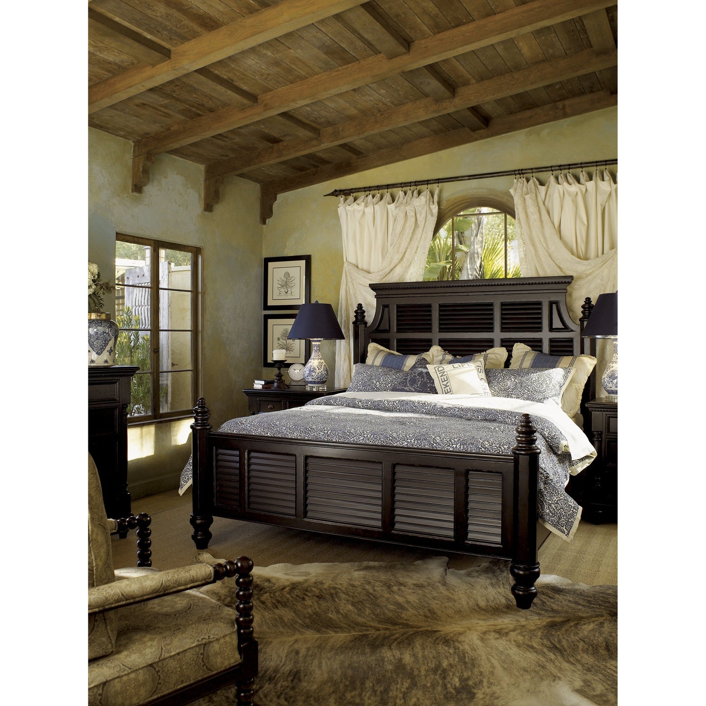 003 SR-836232,SR-836233,SR-836234 | Lifestyle | Malabar Panel Bed by Tommy Bahama Home in tamarind. Made from unique in a traditional style.