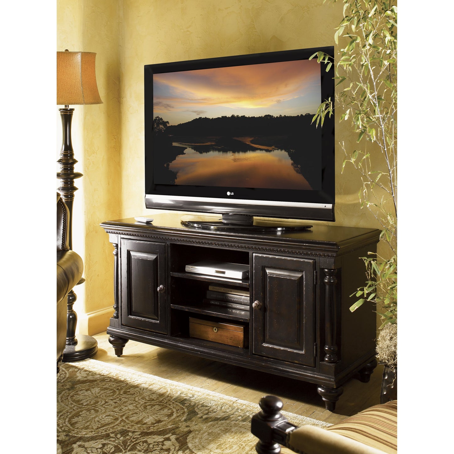 003 SR-836149 | Lifestyle | Huntington Media Console by Tommy Bahama Home. Made from unique in a traditional style.