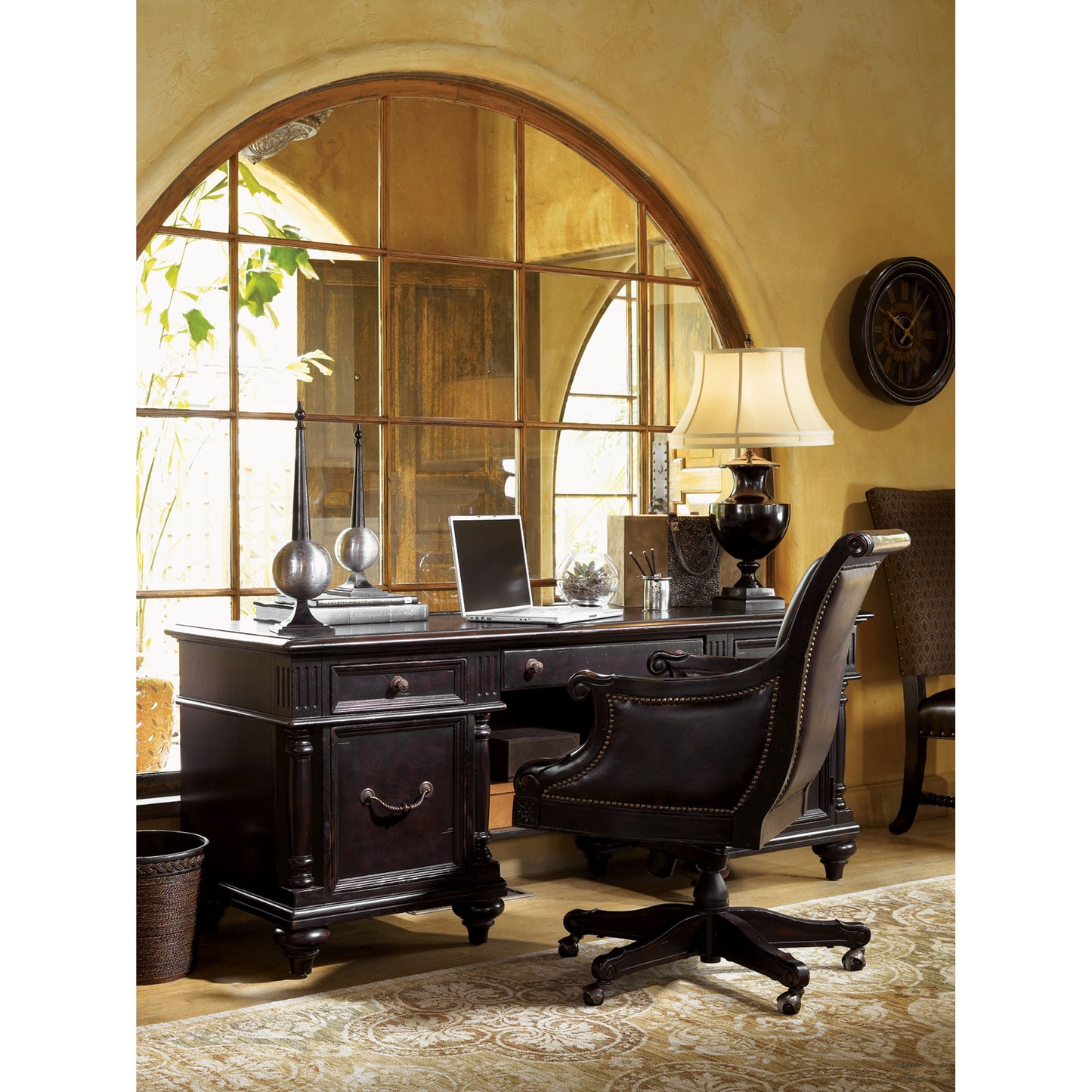 002 SR-835906 | Lifestyle | Admiralty Desk Chair by Tommy Bahama Home. Made from unique in a traditional style.