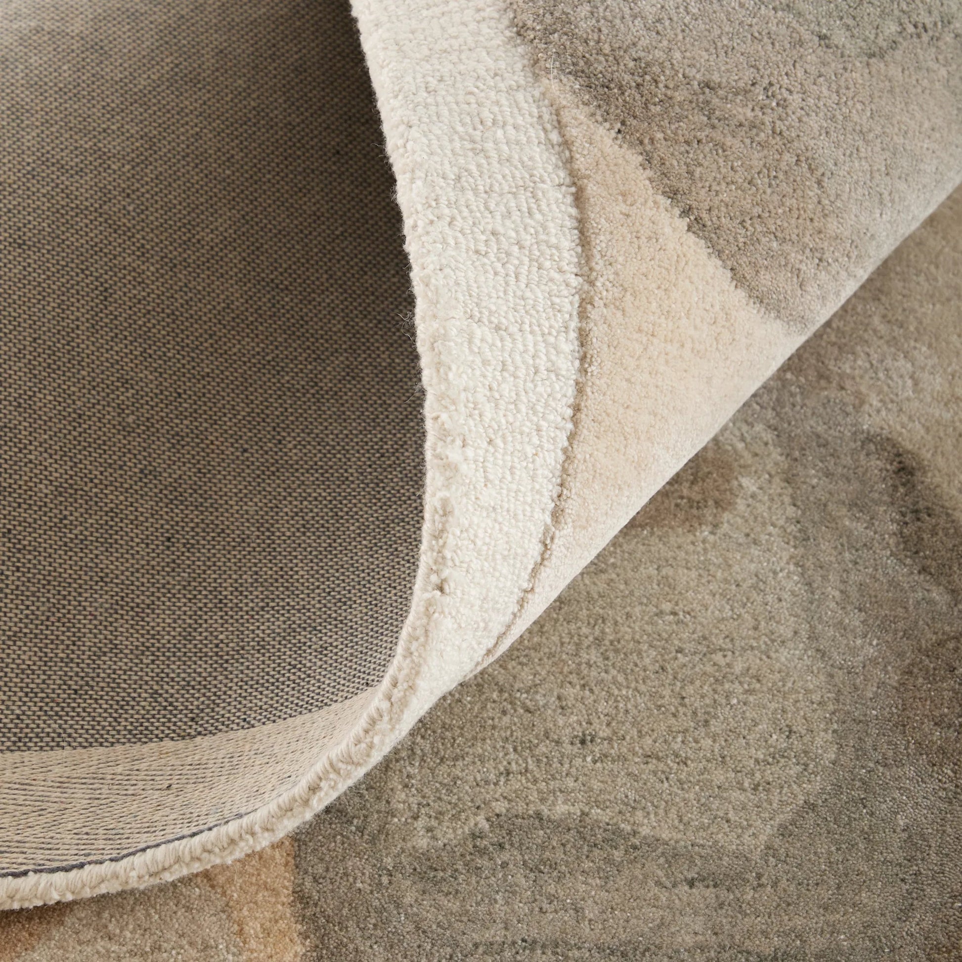 Kendall KDL8A61F Rug by Feizy in tan, gray, ivory. Made from viscose, wool in a unique style.