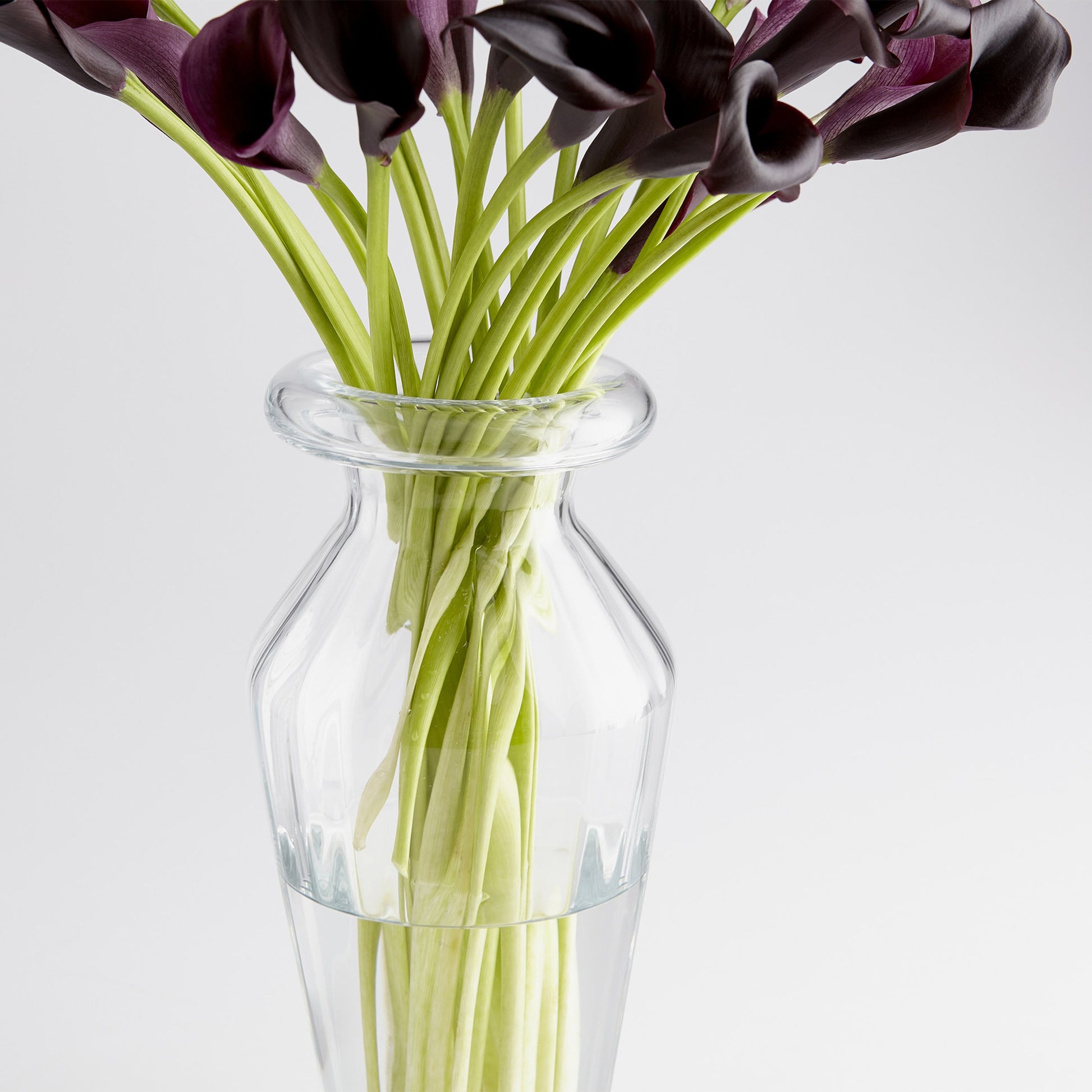 Rocco Vase by Cyan Design in clear. Made from glass in a transitional style.