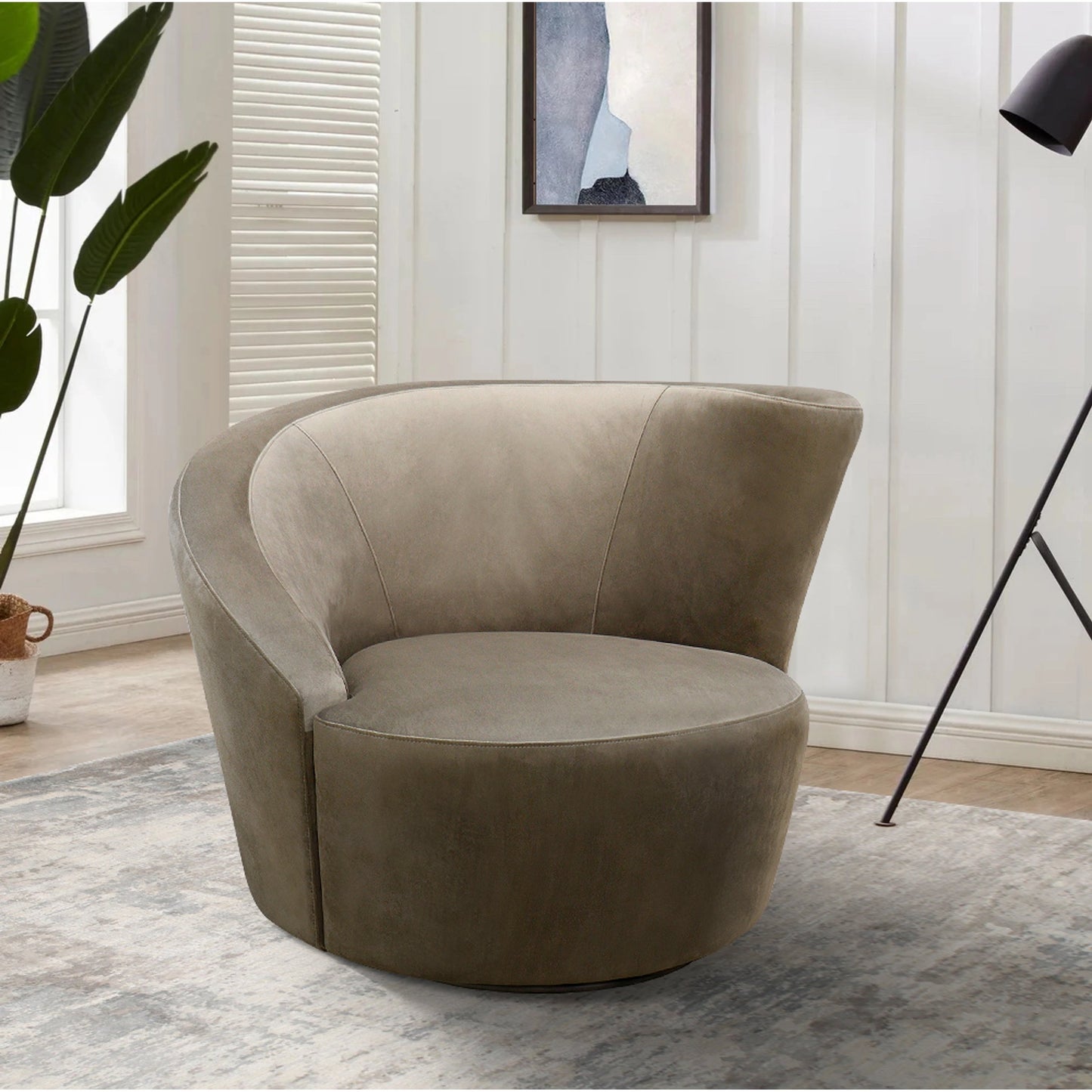 013 SI-1990652 | Lifestyle | Vicenza Crescent Chair by Pasargad Home. Made from velvet in a modern style.