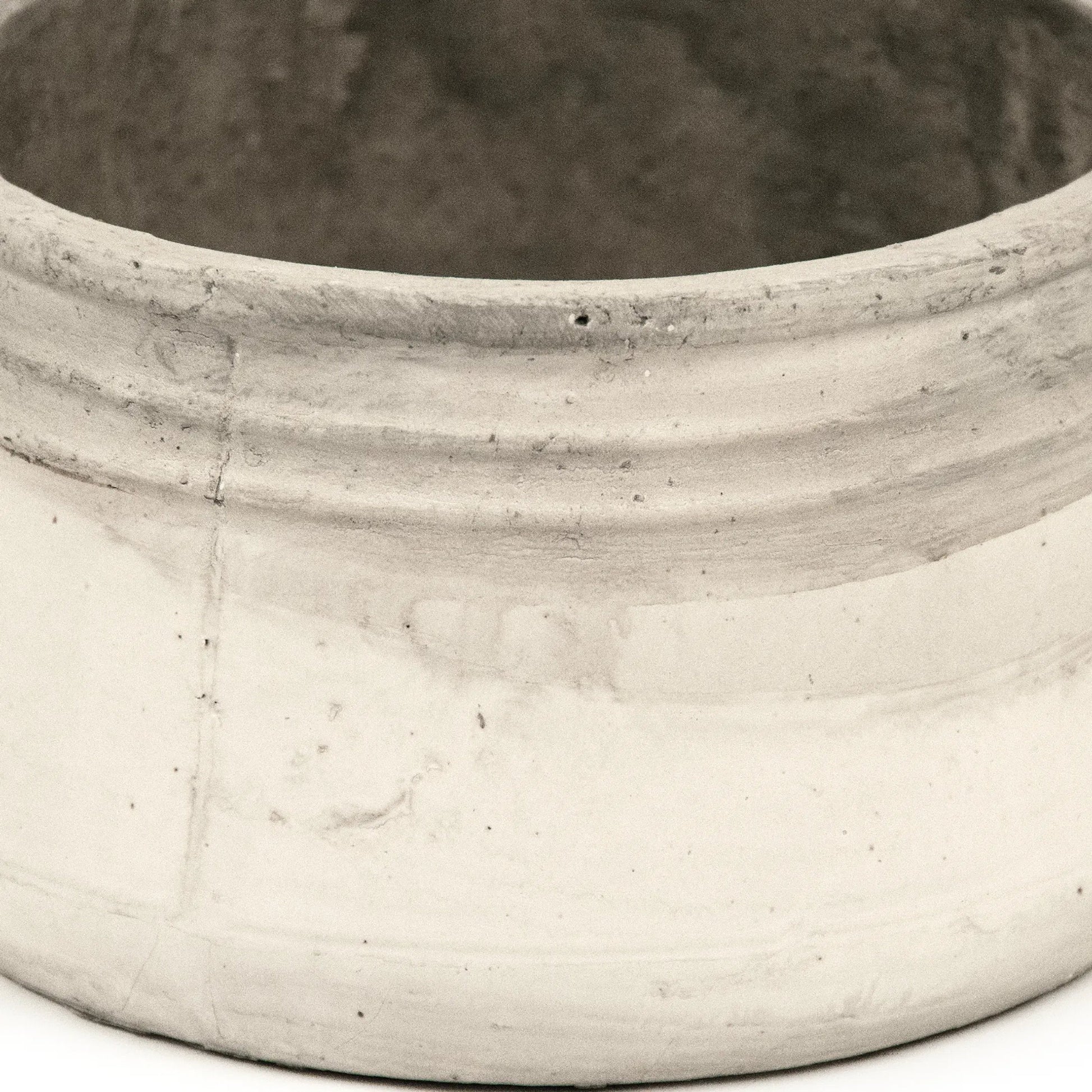 Distressed White Bowl by Zentique in distressed white. Made from stoneware in a rustic style.