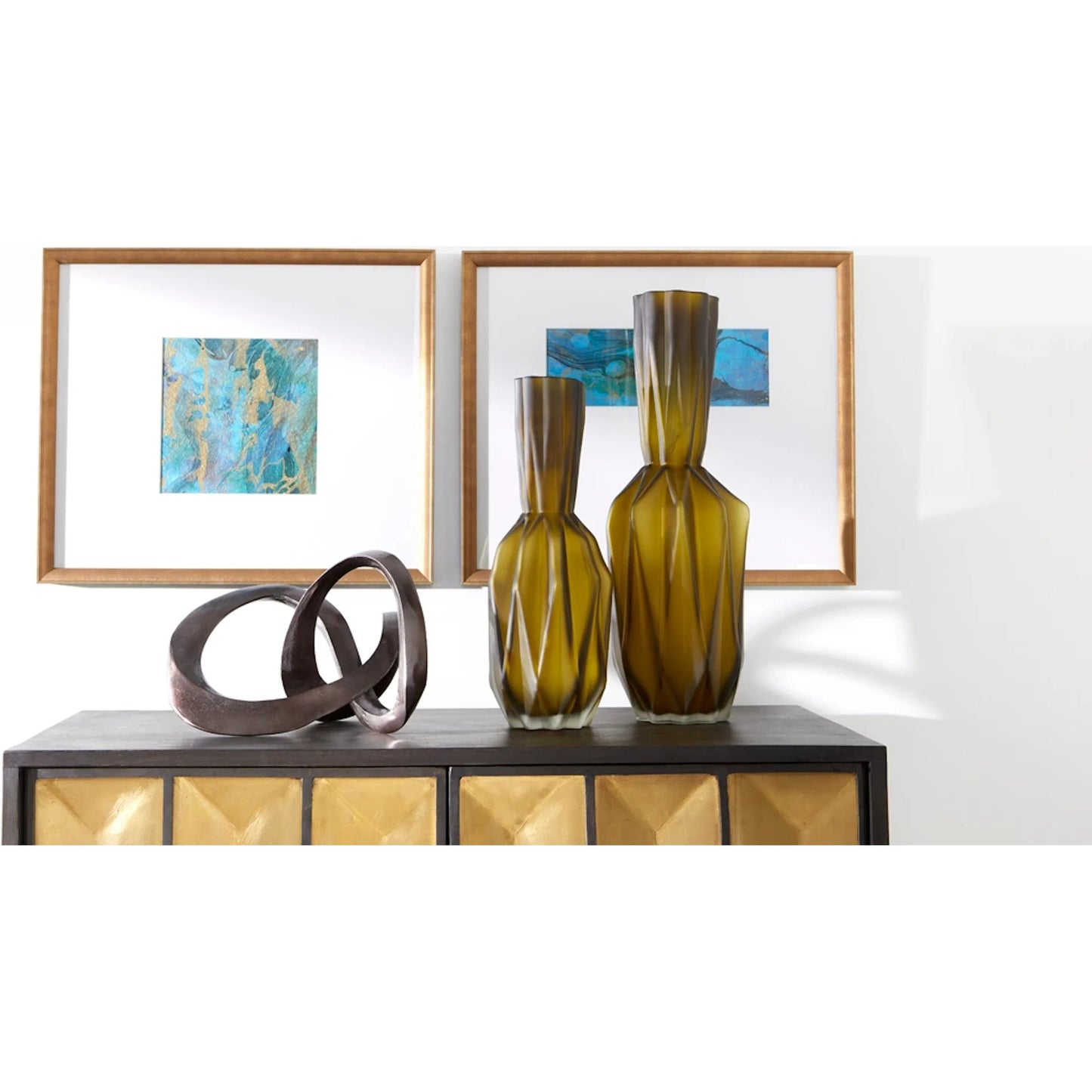 004 S-342056 | Lifestyle | Nottingham Sculpture by Cyan Design in bronze. Made from aluminum in a modern style.