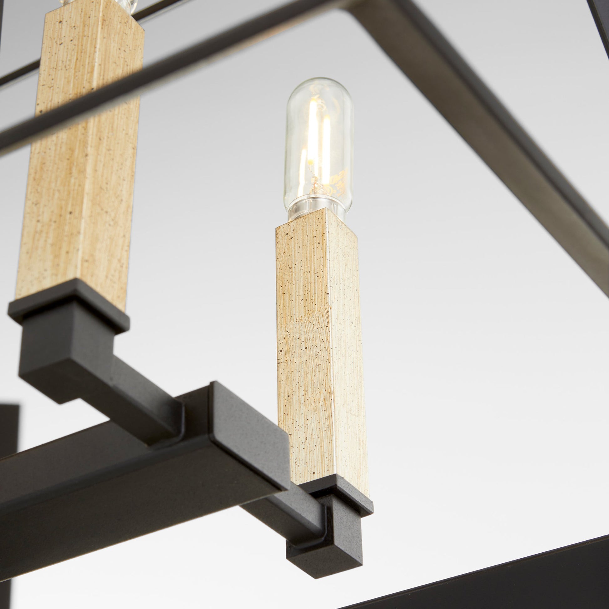 Hyperion Island by Cyan Design. Made from iron in a cottage & farmhouse style.