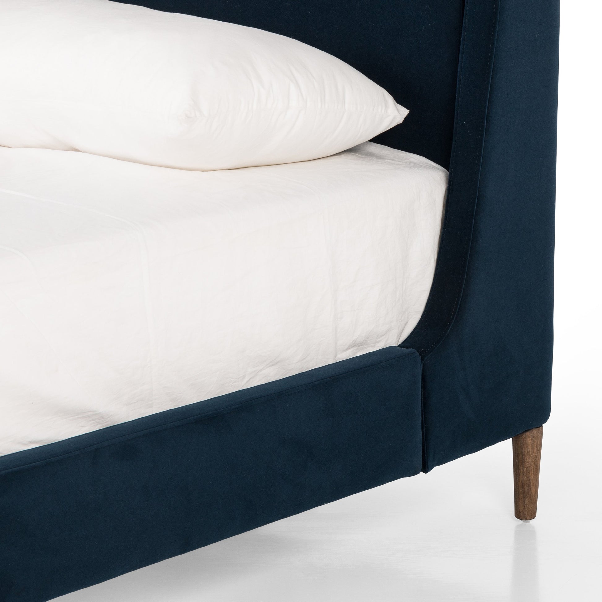 Potter Bed by Four Hands. Made from unique in a transitional style.