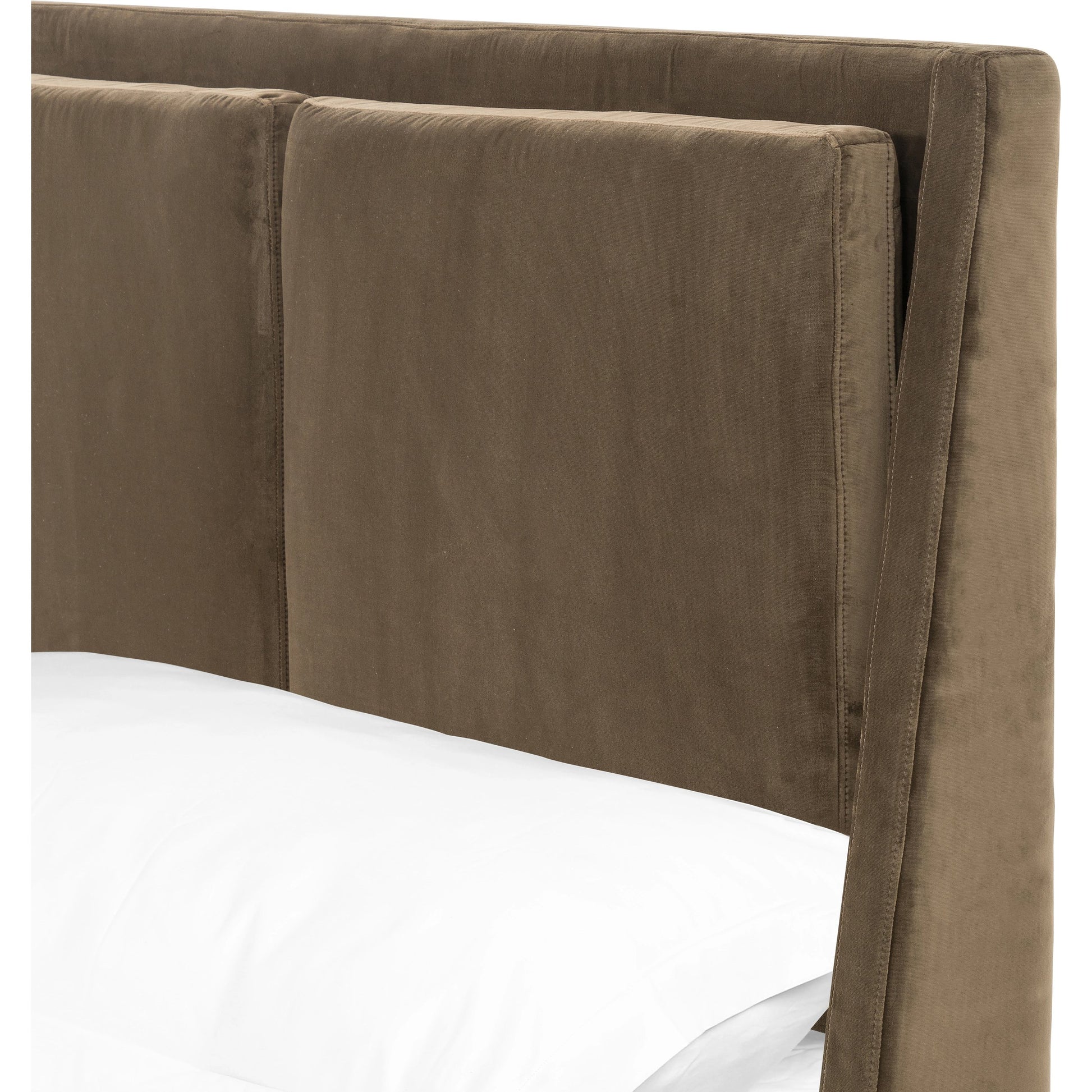 Potter Bed by Four Hands. Made from unique in a transitional style.