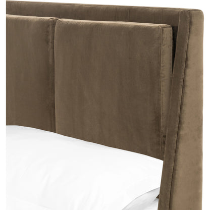 Potter Bed by Four Hands. Made from unique in a transitional style.