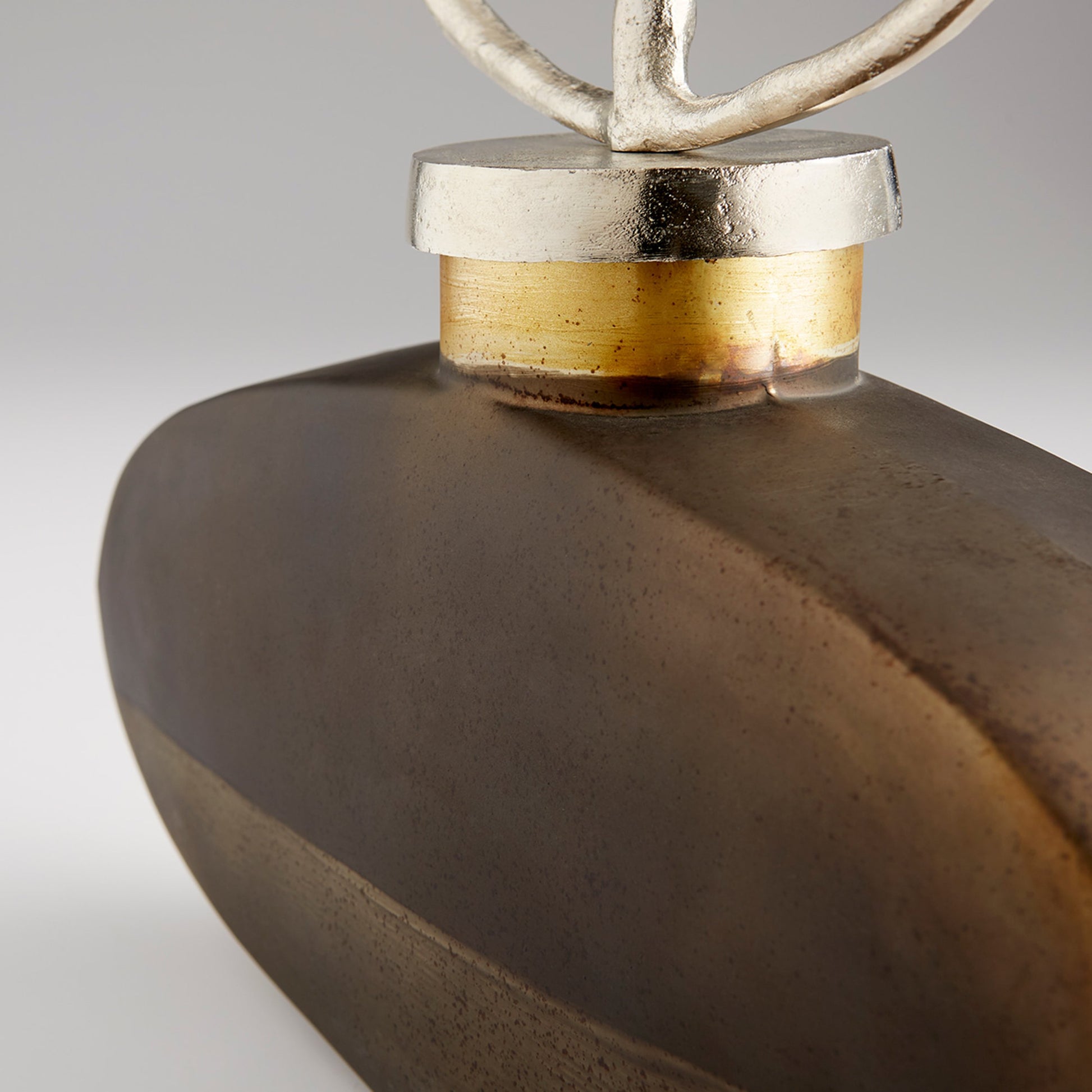 Round Viewleaf Sculpture by Cyan Design in black onyx, nickel. Made from aluminum, glass in a eclectic & global style.