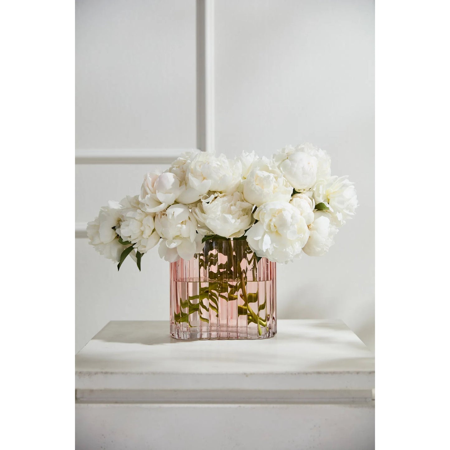 002 SI-2539495 | Lifestyle | Clematis Vase by Accent Decor in pink. Made from glass in a unique style.
