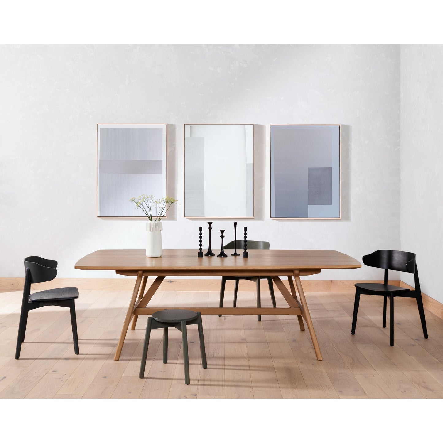 020 SI-1715342 | Lifestyle | Franco Dining Chair by Four Hands. Made from solid ash, ash veneer in a modern style.