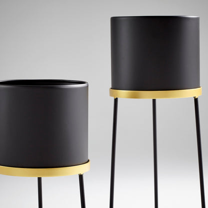 Liza Plant Stand by Cyan Design in gold, black. Made from iron in a modern style.