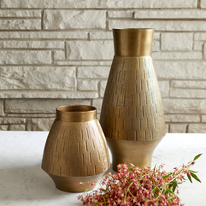 Dorado Vase by Cyan Design in gold. Made from aluminum in a modern style.