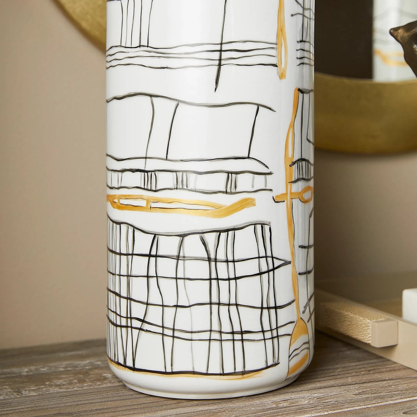 012 SI-1987189 | Closeup | Lindus Vase by Cyan Design in black, white. Made from ceramic in a eclectic & global style.