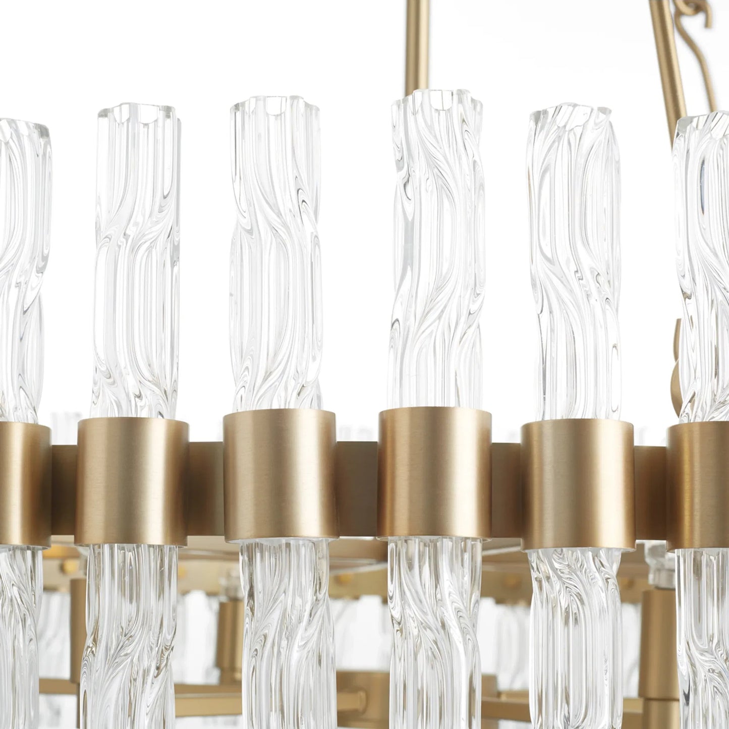 005 SI-2130420 | Lifestyle | Noble 6 Light Chandelier by Cyan Design in aged brass. Made from unique in a modern style.