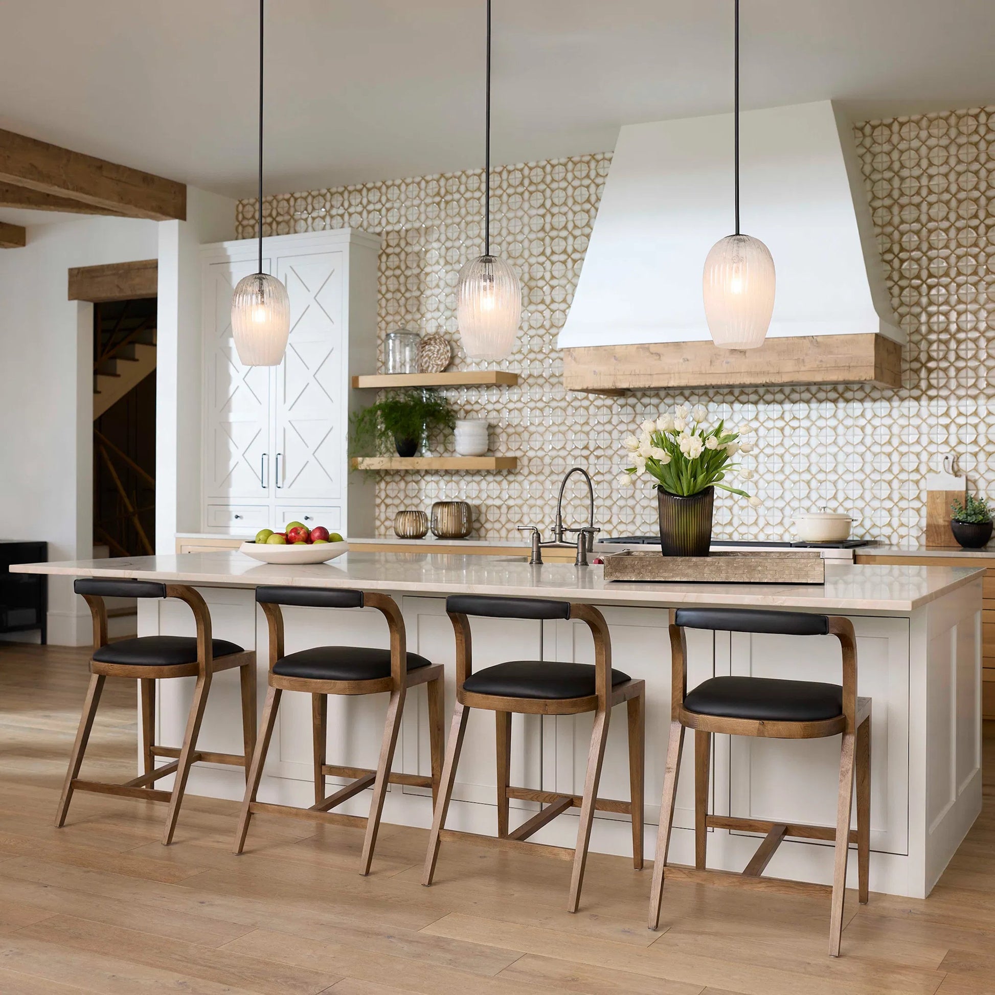 Liny Hurricane by Cyan Design. Made from metal, glass in a modern style.