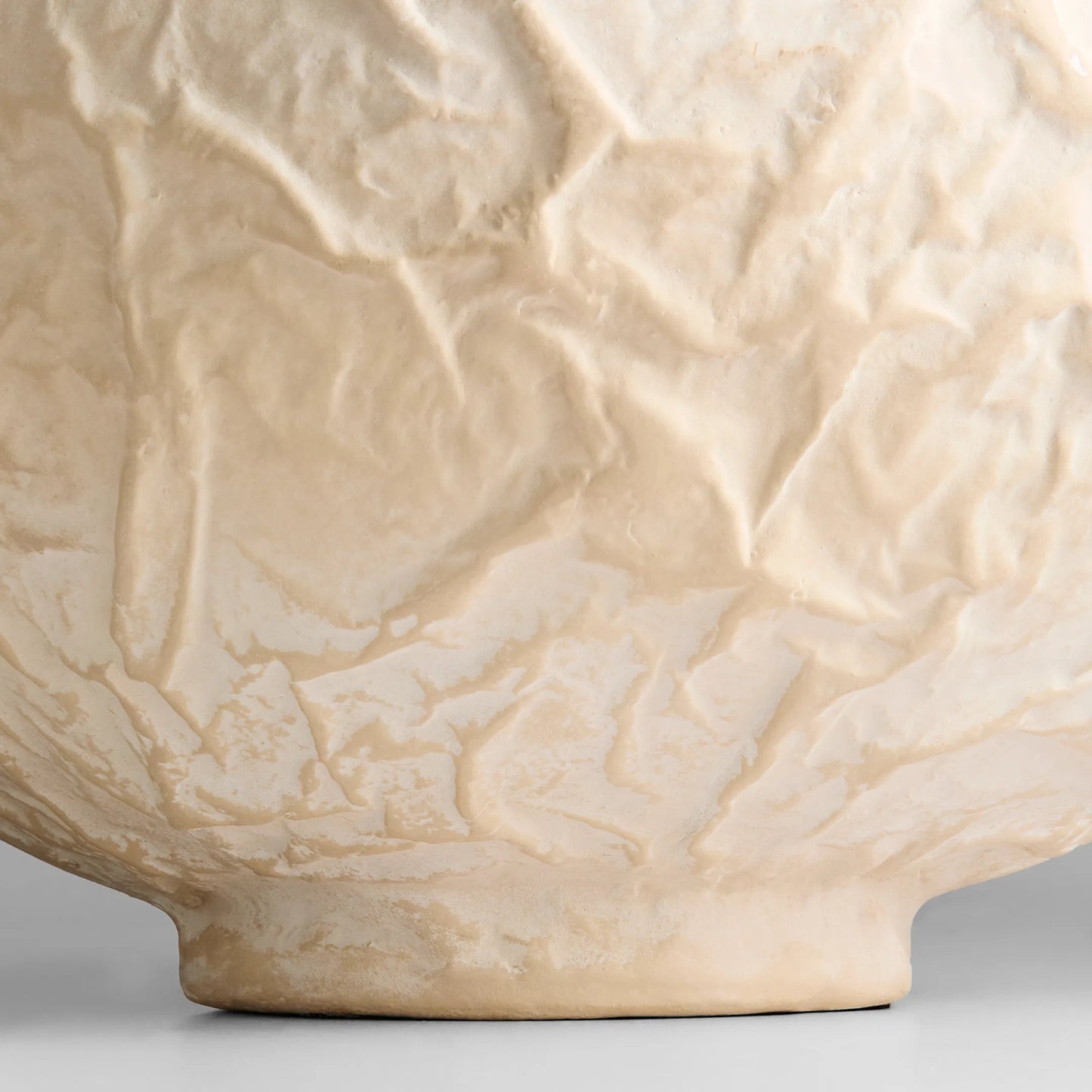 018 SI-2328835 | Closeup | Zimurtu Vase by Cyan Design in off white. Made from ecomix in a rustic style.