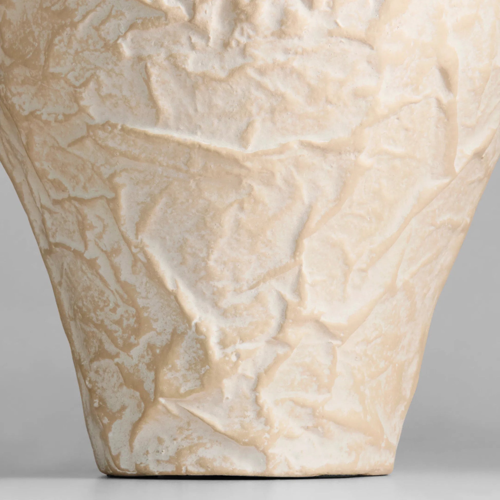 Zimurtu Vase by Cyan Design in off white. Made from ecomix in a rustic style.