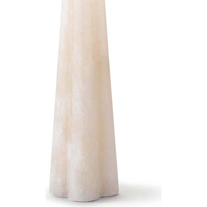 Quatrefoil Alabaster Table Lamp by Regina Andrew in white, natural. Made from alabaster in a coastal style.