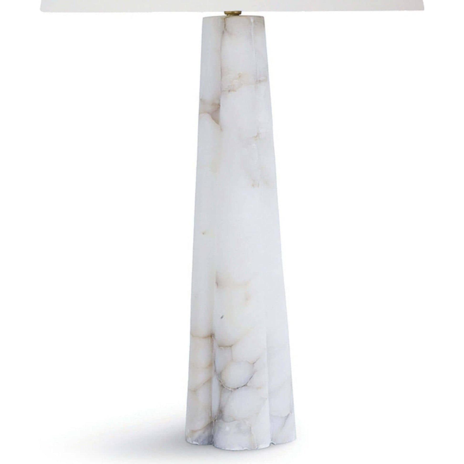 Quatrefoil Alabaster Table Lamp by Regina Andrew in white, natural. Made from alabaster in a coastal style.