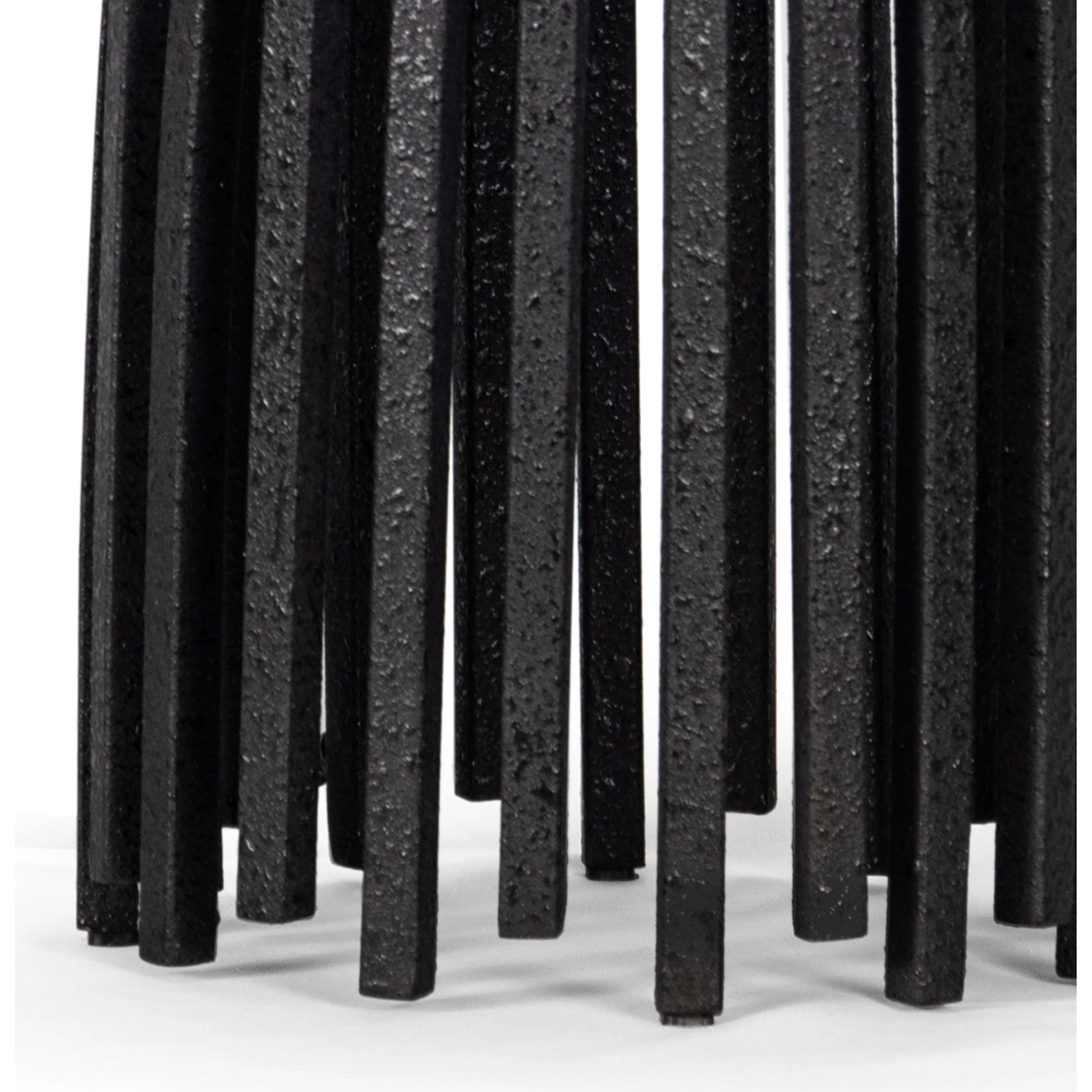 Webbed Table Lamp by Regina Andrew in black and blackened iron. Made from iron in a modern style.