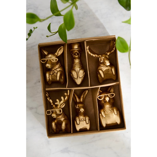 E+E Pot Hugger Set by Accent Decor in antique, gold. Made from plastic in a unique style.