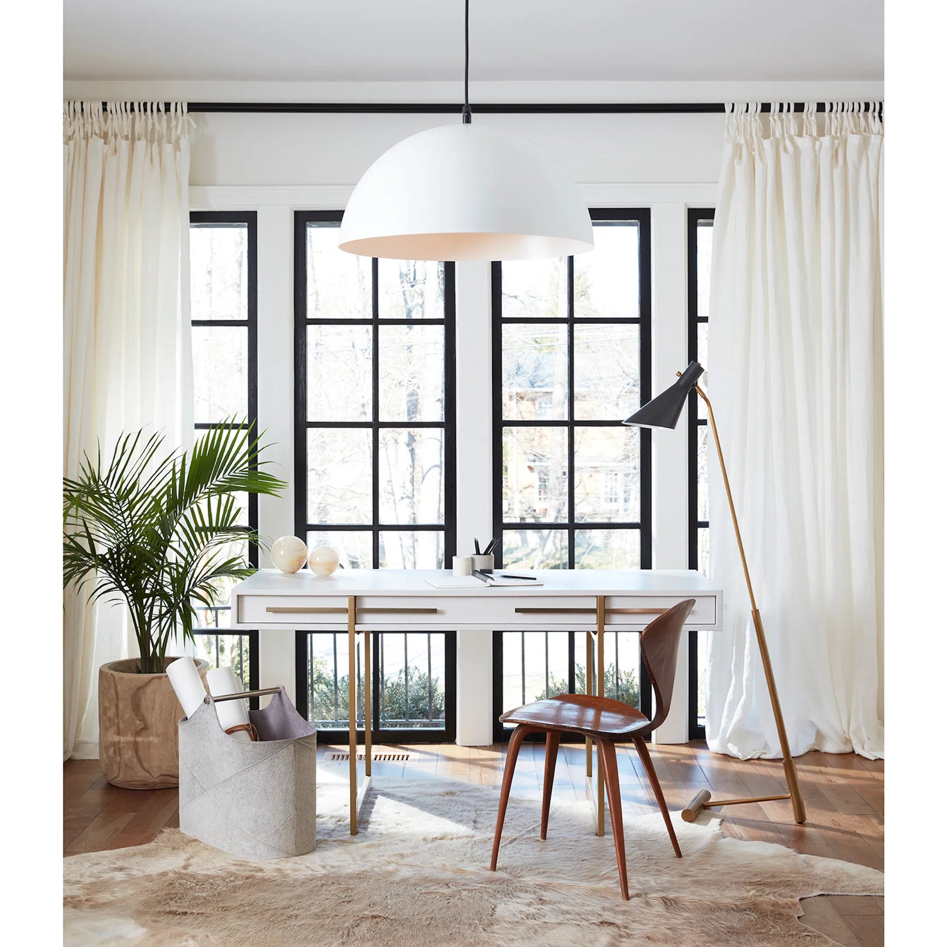 Spyder Floor Lamp by Regina Andrew in white. Made from steel in a modern style.