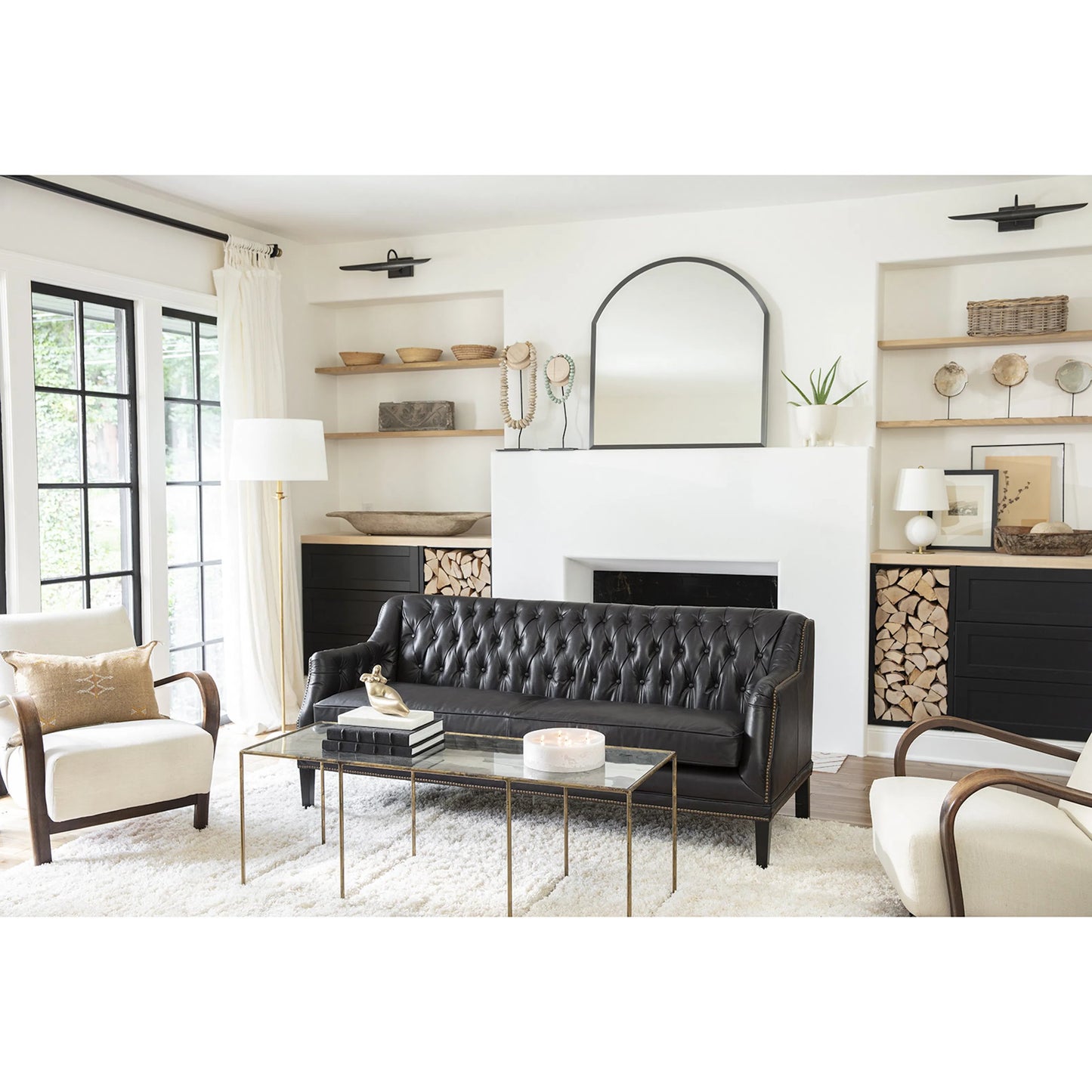 001 SI-2262645 | Lifestyle | Fisher Floor Lamp by Regina Andrew in gold leaf. Made from steel in a modern style.