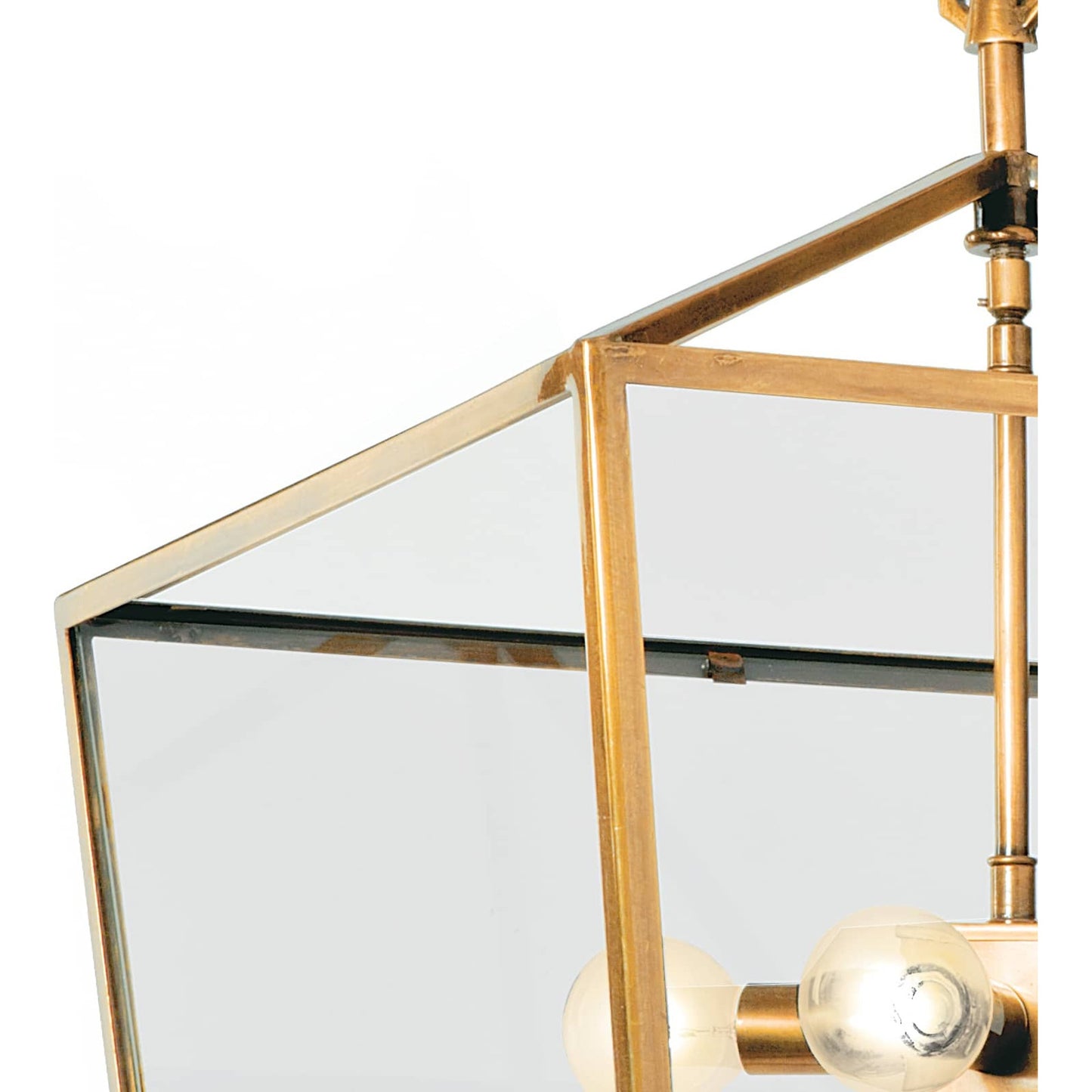 004 S-286775 | Closeup | Camden Lantern by Regina Andrew in brass and natural brass. Made from steel in a cottage & farmhouse style.