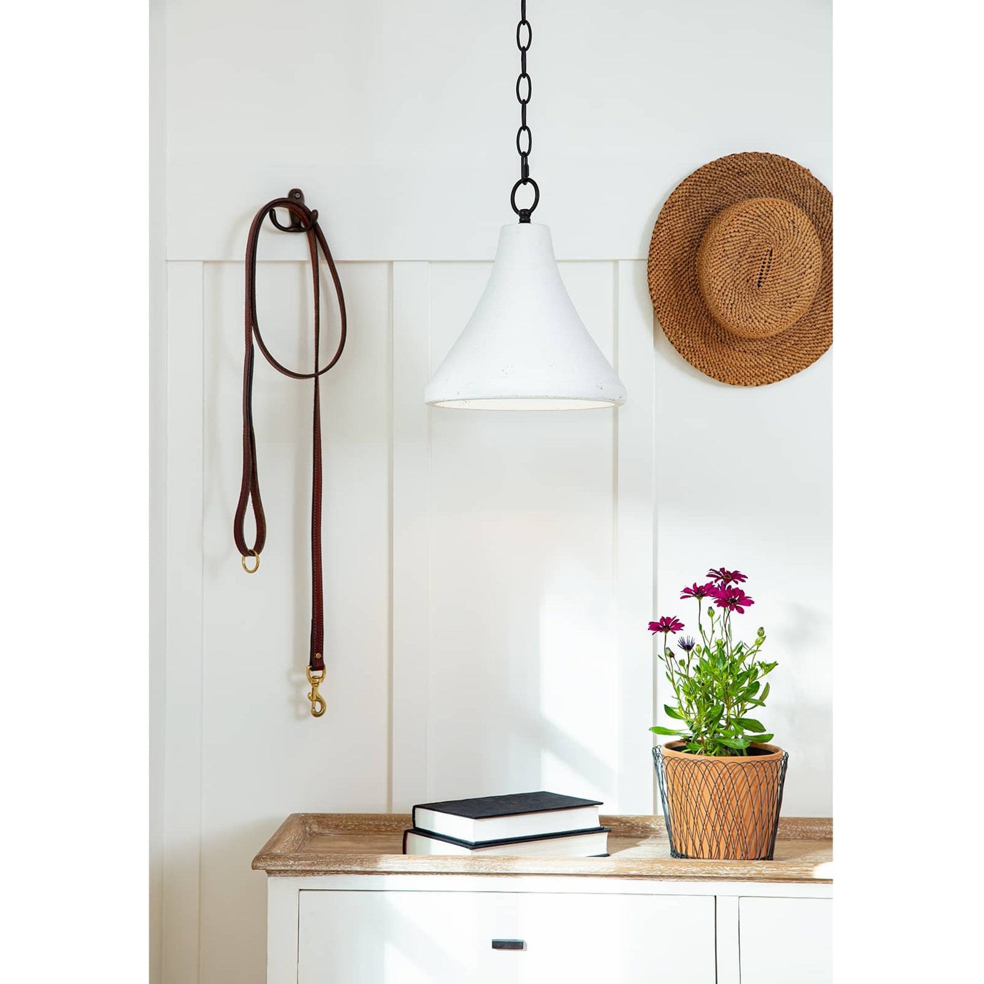 Billie Pendant by Regina Andrew in white. Made from concrete in a modern style.