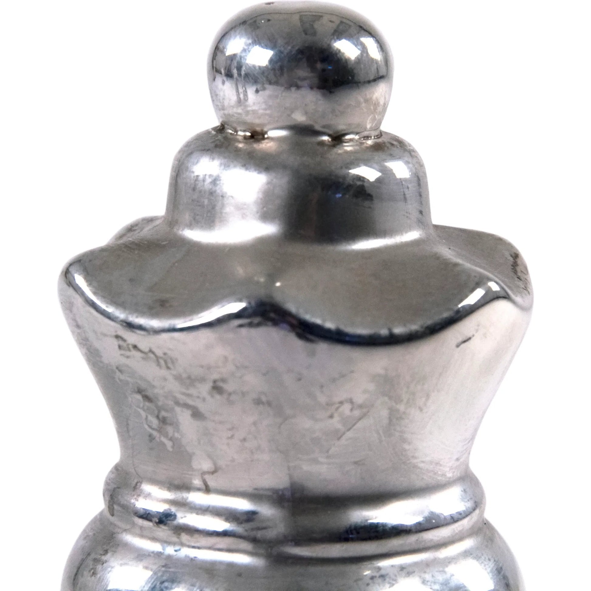 Queen Chess Accent Decor by Zentique in metallic silver. Made from terracotta in a modern style.