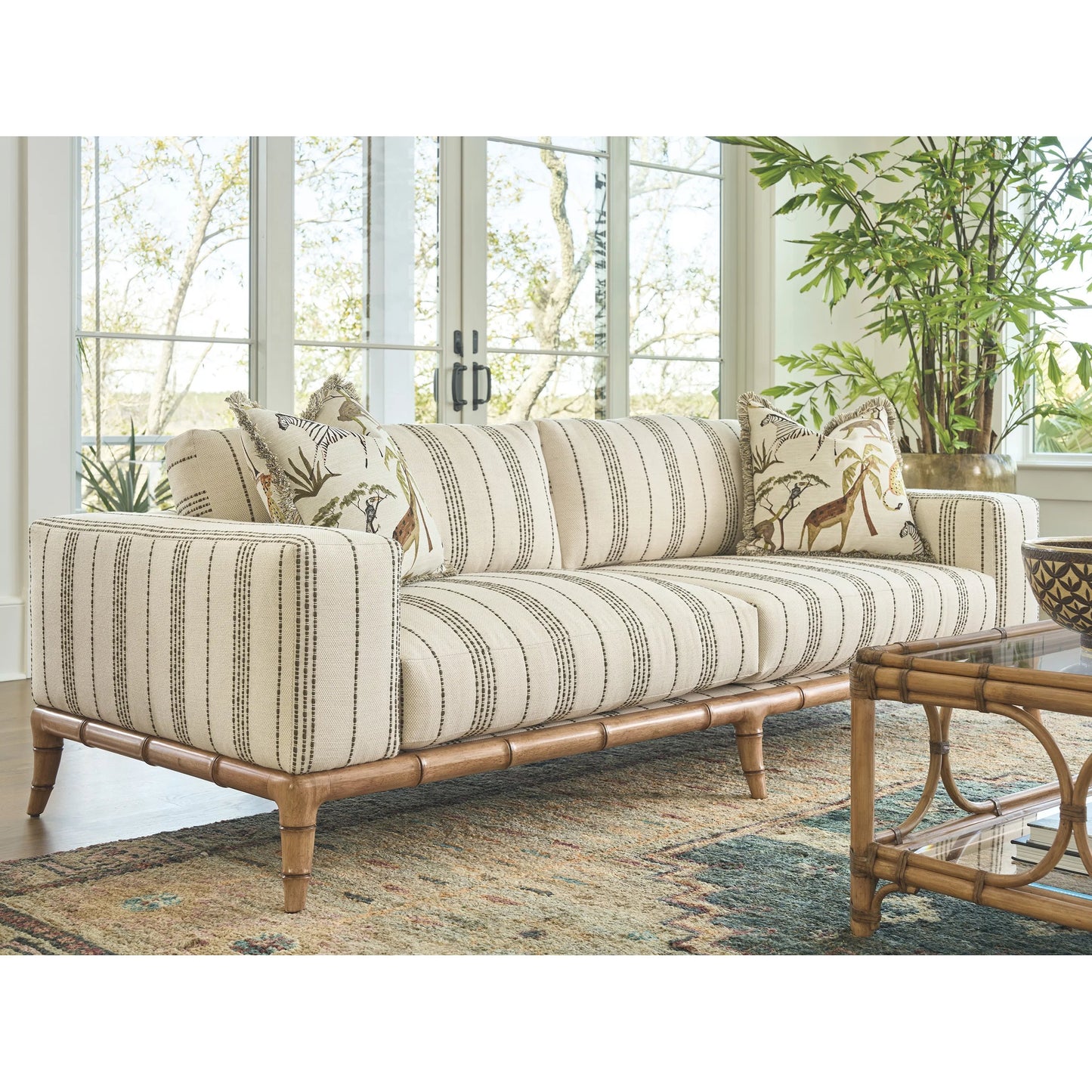 002 SI-2371130 | Lifestyle | Star Island Sofa by Tommy Bahama Home. Made from unique in a eclectic & global style.