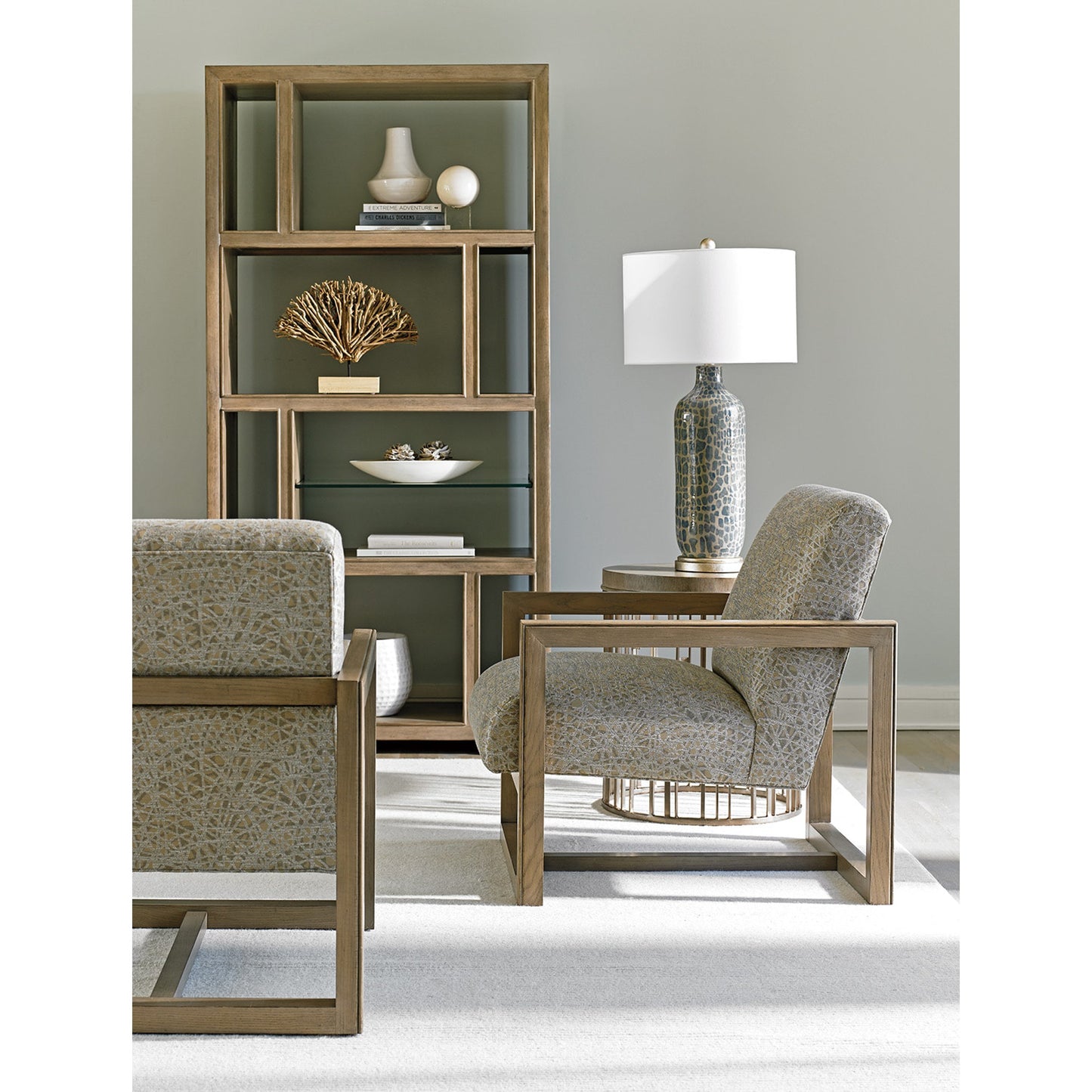 005 SR-835725 | Lifestyle | Studio Round Accent Table by Lexington in burnished silver leaf. Made from unique in a transitional style.