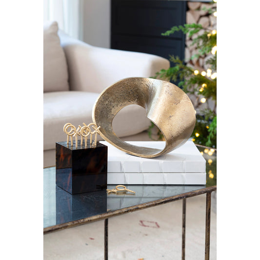 Dex Object by Regina Andrew. Made from aluminum in a modern style.
