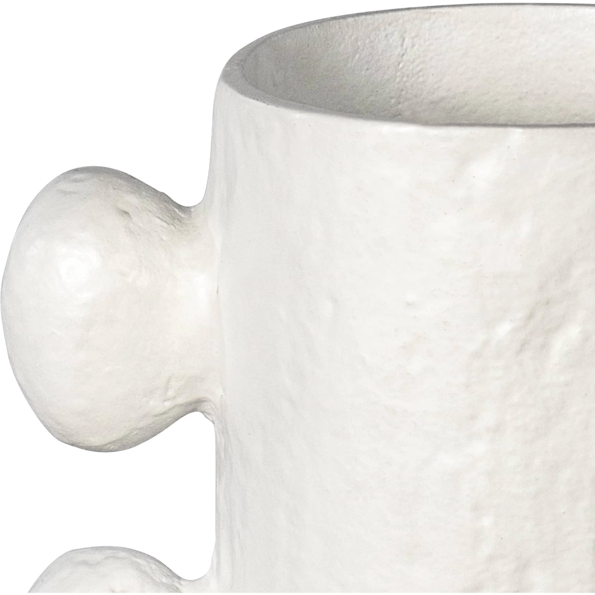 Sanya Vase by Regina Andrew in white. Made from aluminum in a modern style.