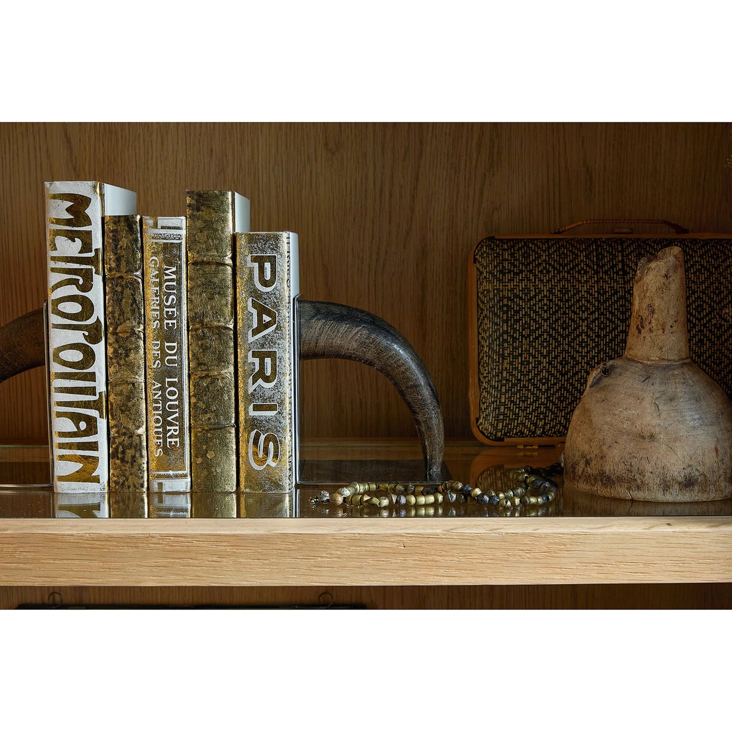 007 SI-2629018 | Lifestyle | Lisbon Horn Bookend Set by Regina Andrew in brown and natural. Made from horn in a unique style.