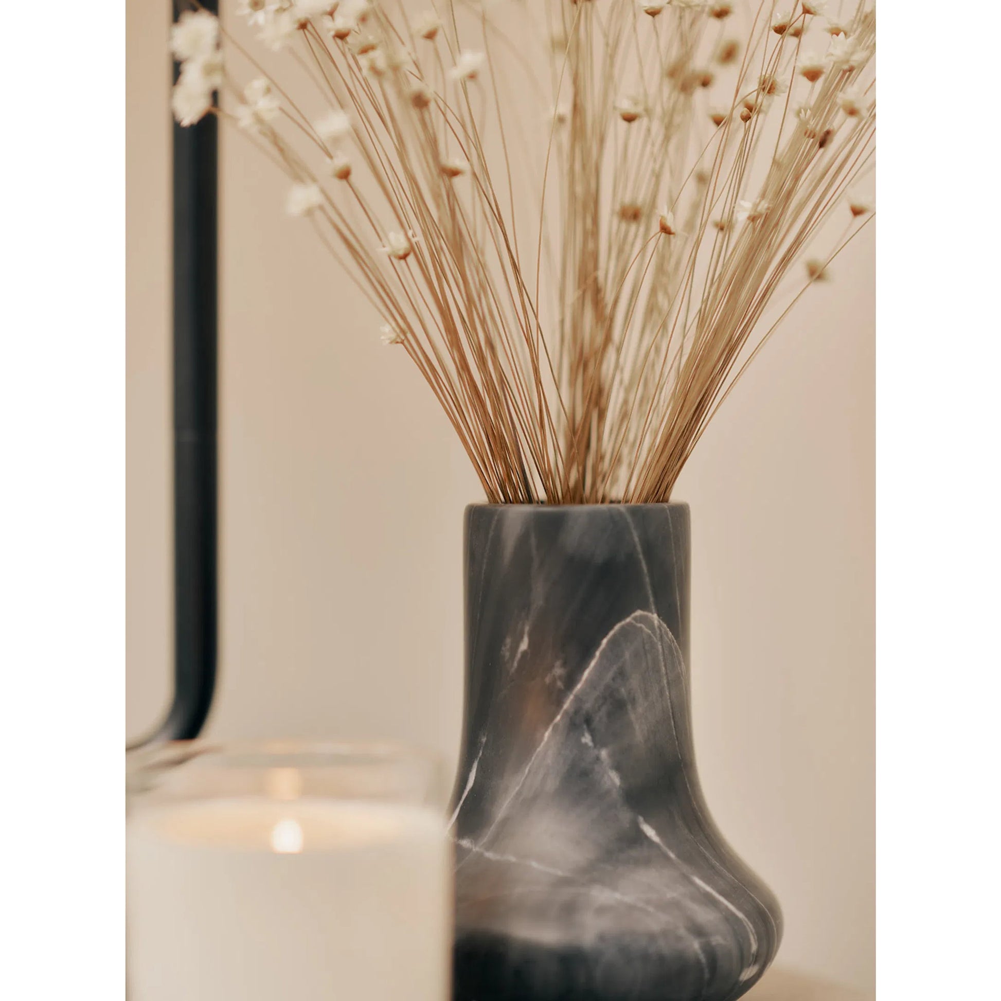 Jasper Marble Vase by Regina Andrew in black and black. Made from marble in a unique style.