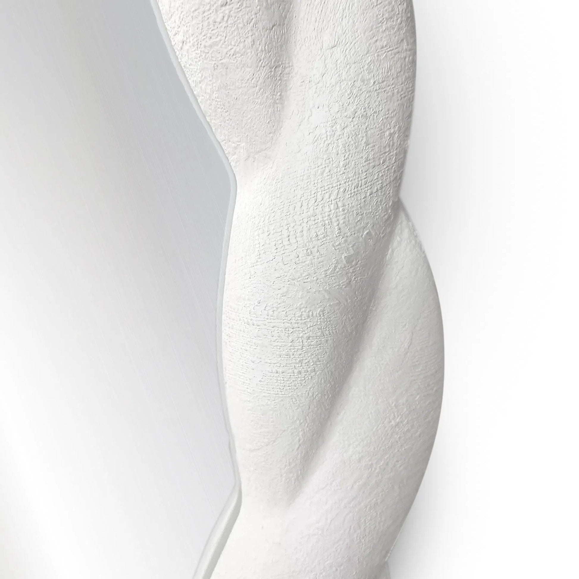 Saylor Mirror by Regina Andrew in white and white. Made from resin in a unique style.
