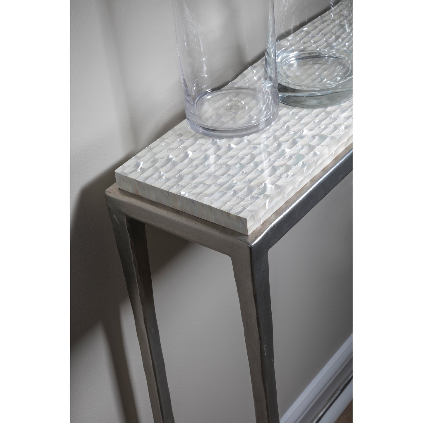 003 SR-834228 | Closeup | Brilliante Shallow Console by Artistica Home. Made from unique in a modern style.
