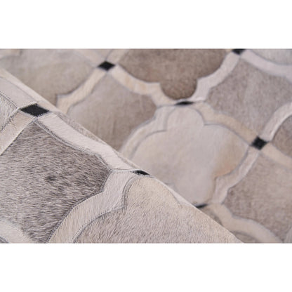Natural Hide 2176 Rug by Exquisite Rugs in silver, ivory, dark gray. Made from leather hide in a unique style.
