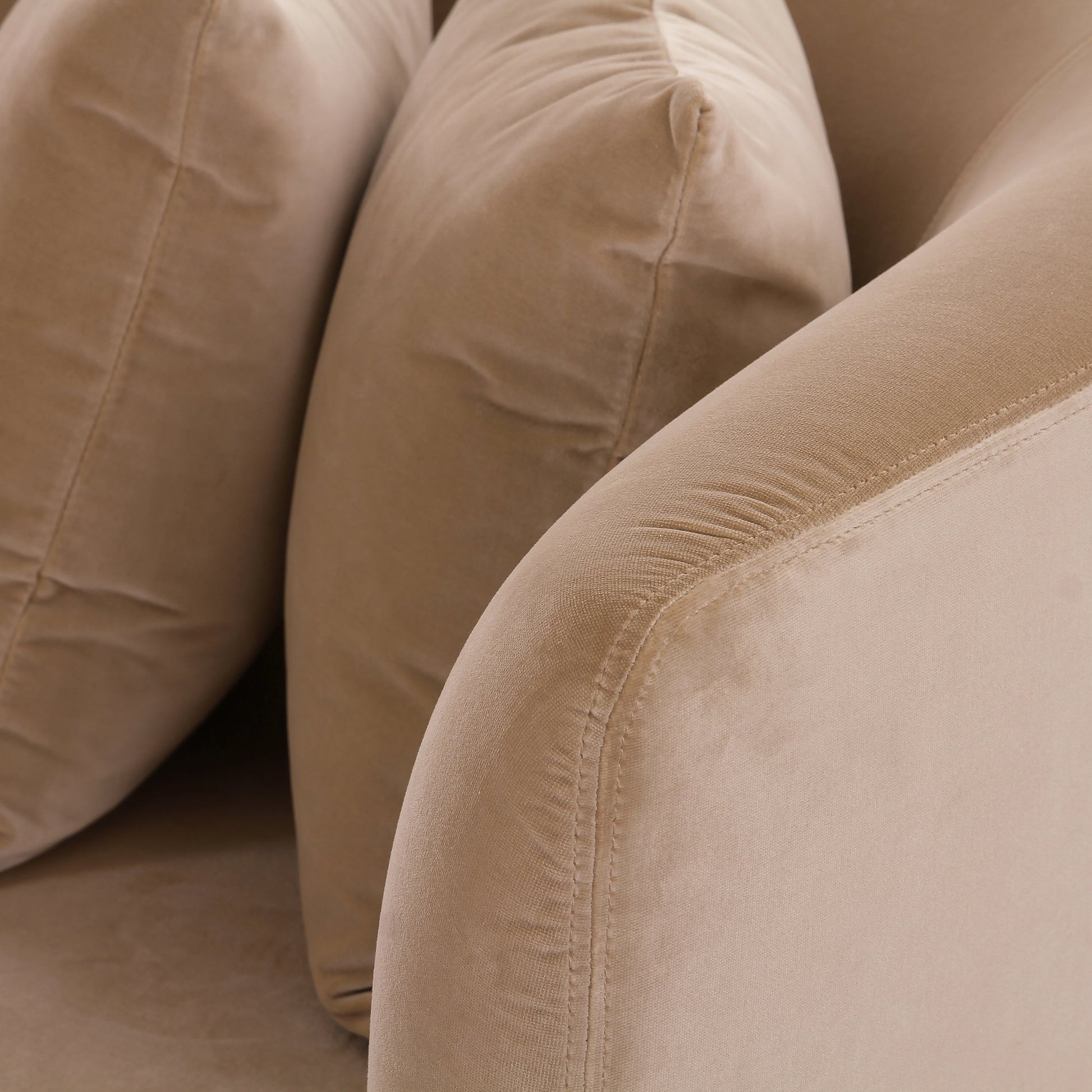 Luna Chaise by Four Hands in capri oatmeal. Made from 100% polyester, solid oak in a modern style.