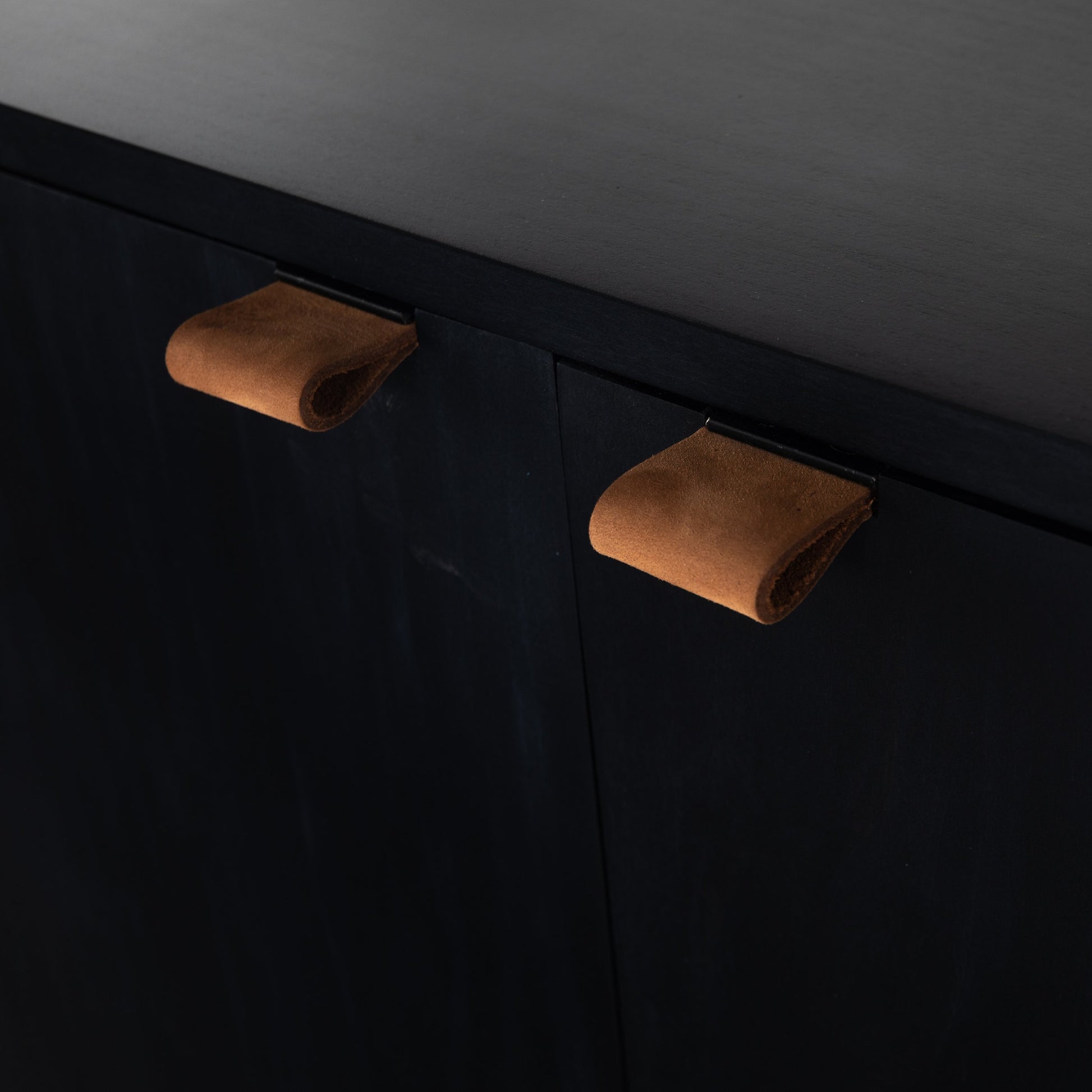 Trey Modular Wide Bookcase by Four Hands. Made from solid poplar, top grain leather, iron in a modern style.