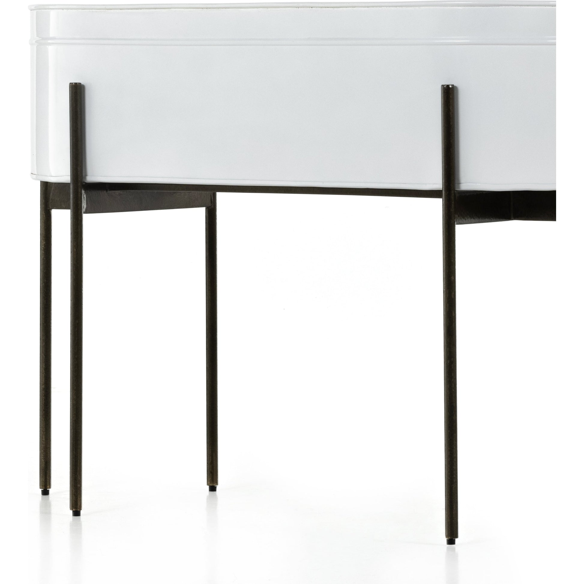 Jed Planter by Four Hands in weathered brass, white high gloss. Made from iron in a transitional style.