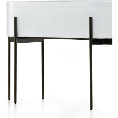 Jed Planter by Four Hands in weathered brass, white high gloss. Made from iron in a transitional style.