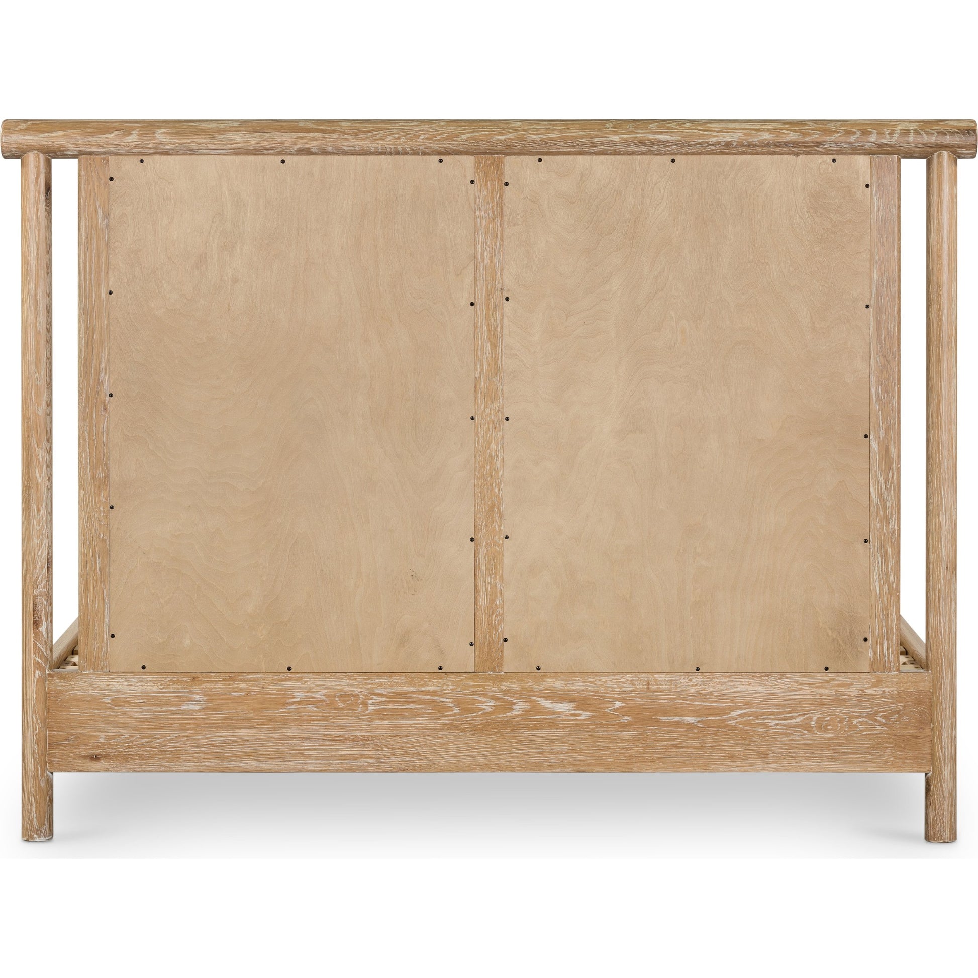 Montana Bed by Four Hands in altro snow, whitewashed oak. Made from 95% polyester, 5% acrylic, solid oak in a cottage & farmhouse style.