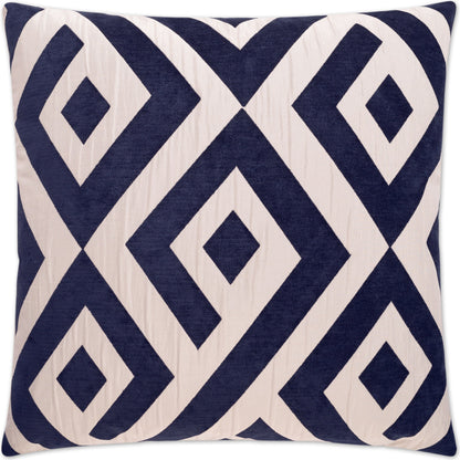 Carat by DV Kap Home. Made from 60% polyester, 40% viscose in a modern style.