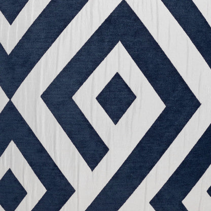 Carat Pillow by DV Kap Home. Made from 60% polyester, 40% viscose in a transitional style.