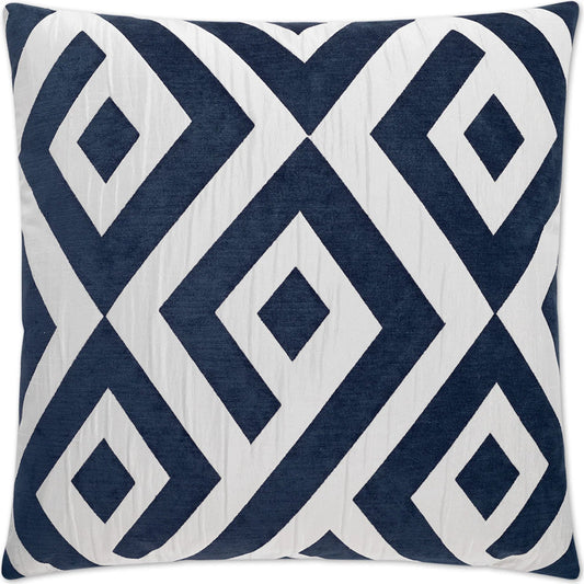 Carat Pillow by DV Kap Home. Made from 60% polyester, 40% viscose in a unique style.