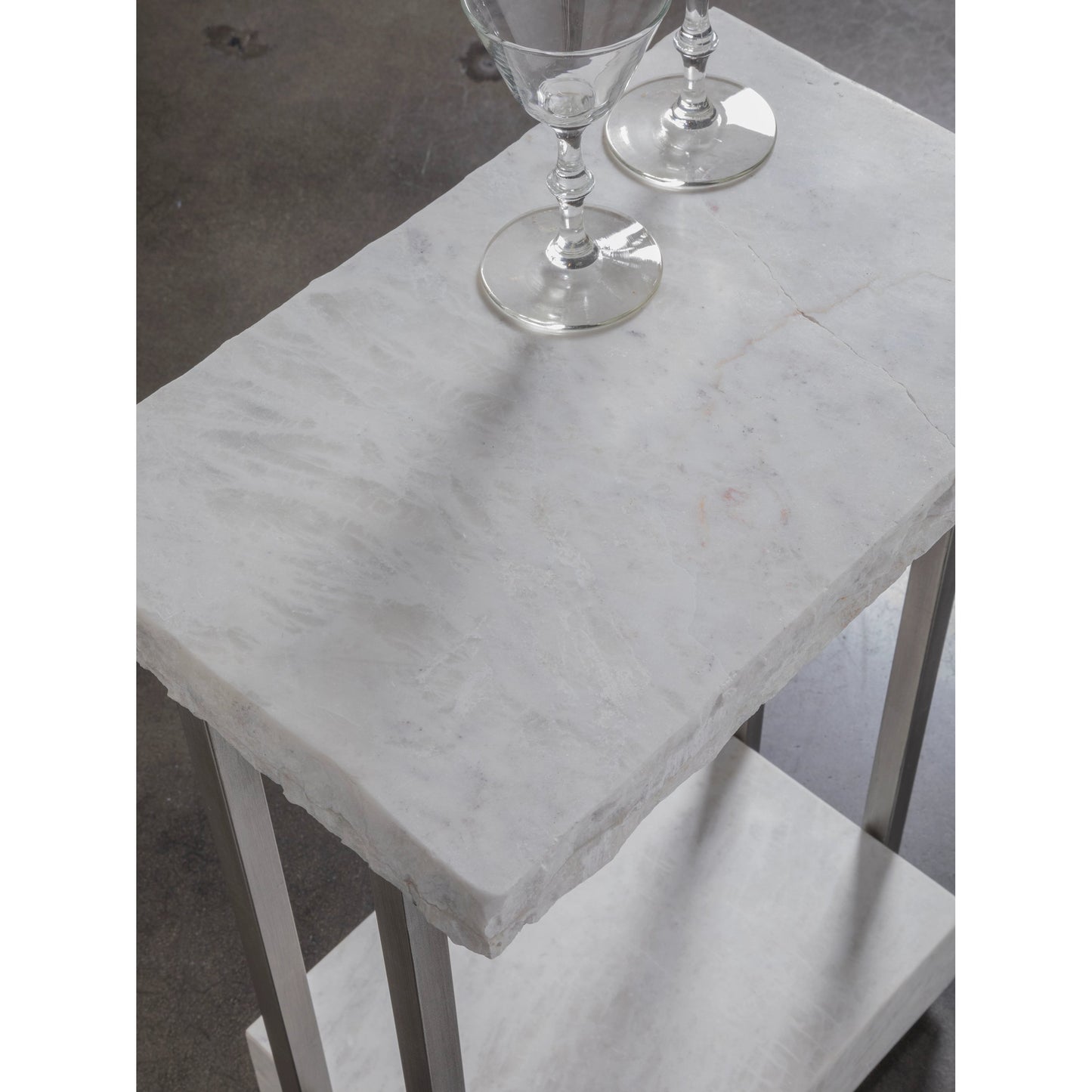003 SI-1962890 | Closeup | Kenzo Spot Table by Artistica Home in silver leaf. Made from unique in a modern style.